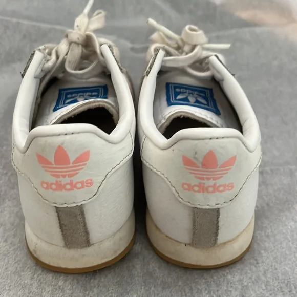 Girls Adidas tennis shoes - Picture 3 of 6